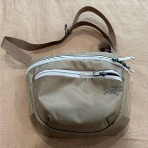 Arc'teryx Tan Belt Bag with Durable Material and Comfortable Fit